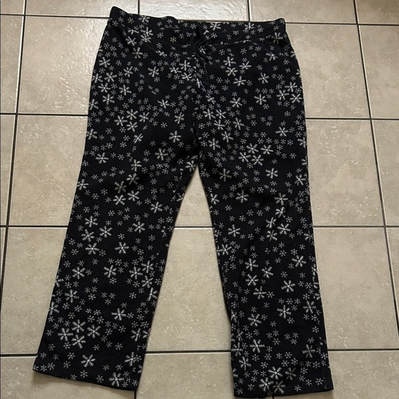 Old Navy Other - Old Navy Men's Black and White Snowflake Joggers